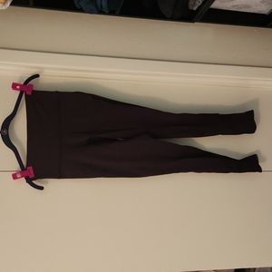 Lululemon maroon leggings, mesh panels, scalloped ankles